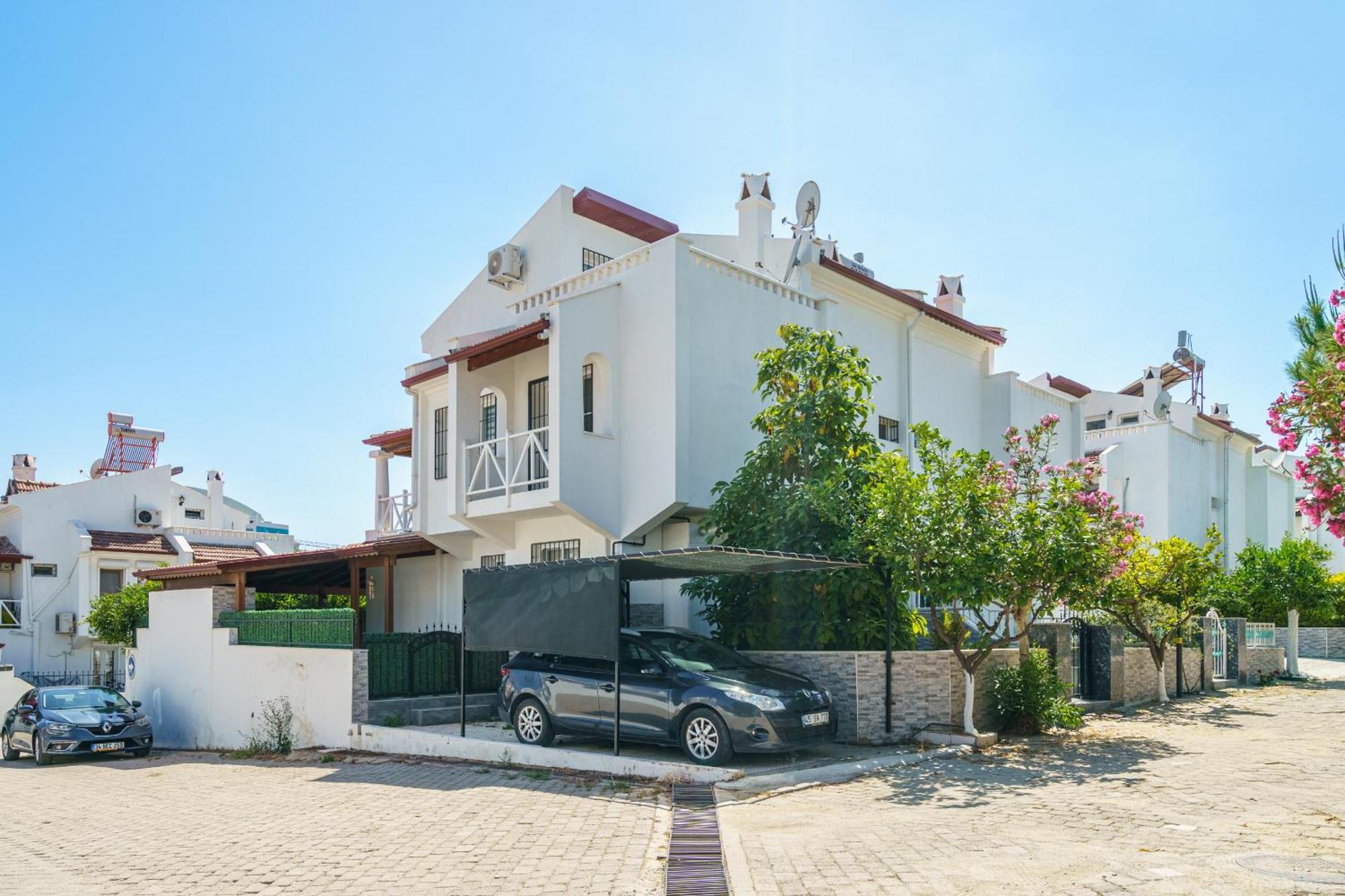 Semi Detached In Complex With Shared Semi Olympic Swimming Pool In Tatil Evi *